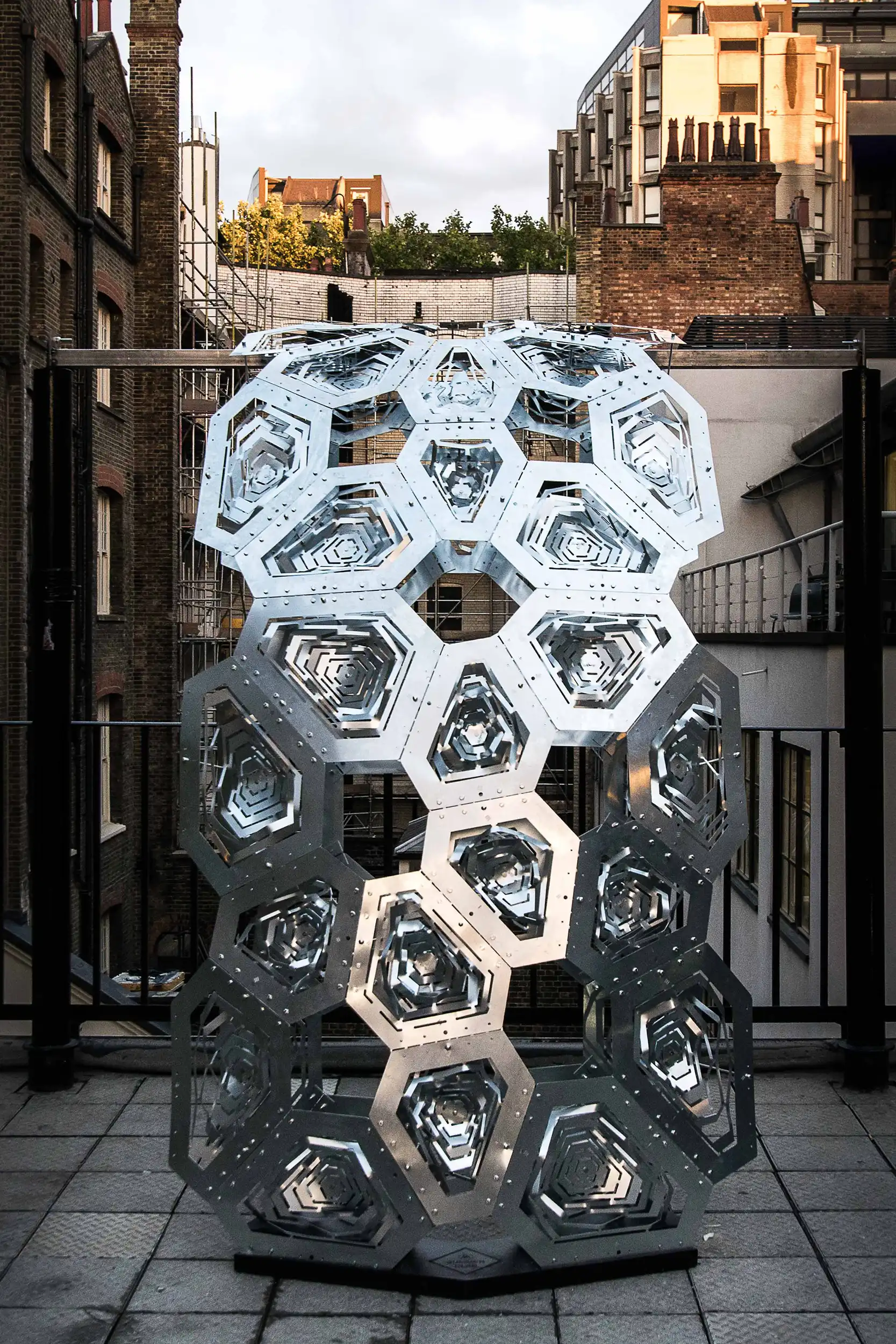 Robotic metal panel expansion prototype developed at the Architectural Association in London. Architecture Parametric design research. DLAB 2018